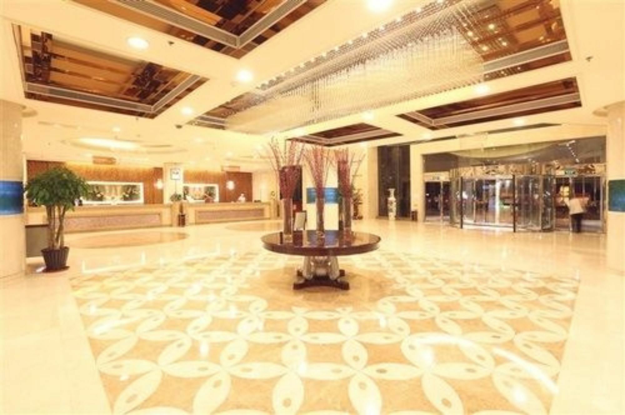 Qingdao Kuaitong International Hotel Exterior photo